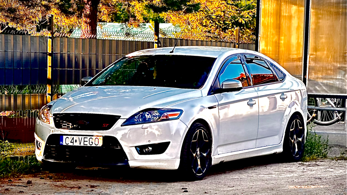 Ford Mondeo / ST220